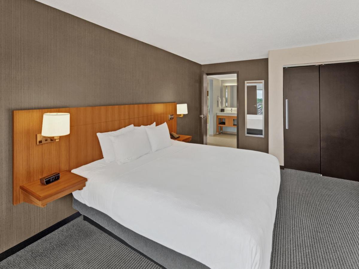Hyatt Place Champaign/urbana 3*